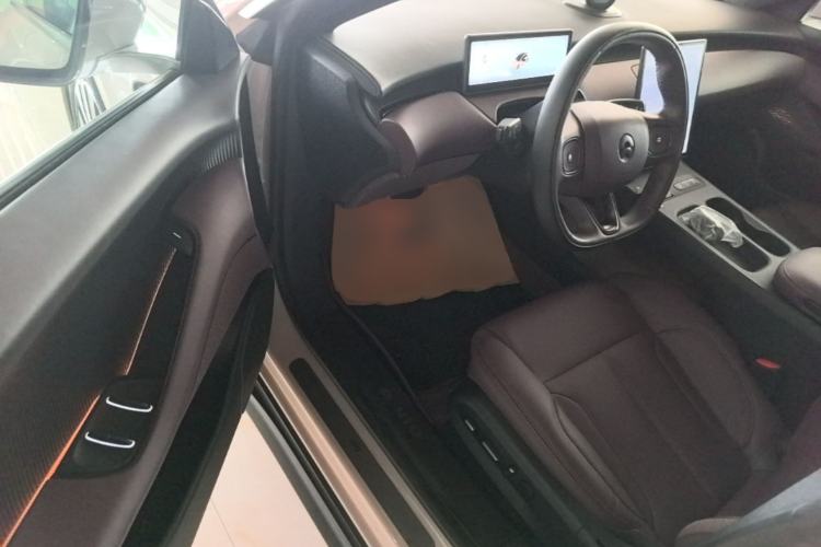 Used Nio ET5 2024 75 kWh Driver Seat