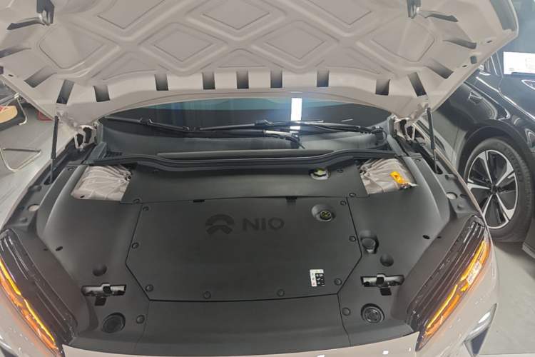 Used Nio ET5 2024 75 kWh Engine Bay