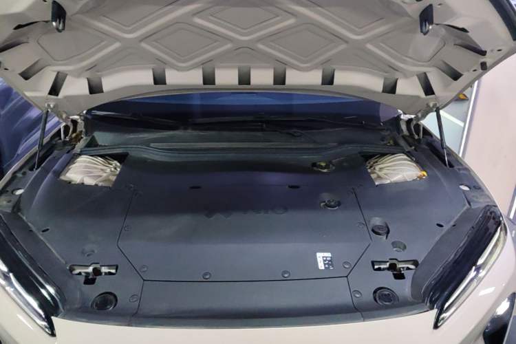 Used Nio ET5 2024 75 kWh Engine Bay