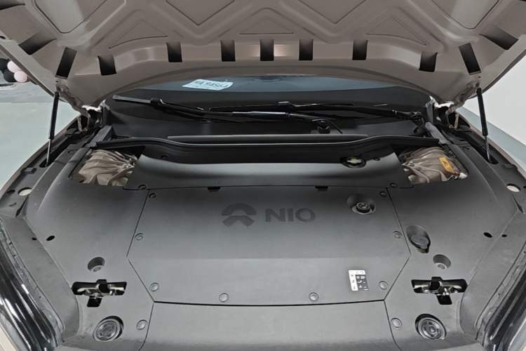 Used Nio ET5 2024 75 kWh Engine Bay