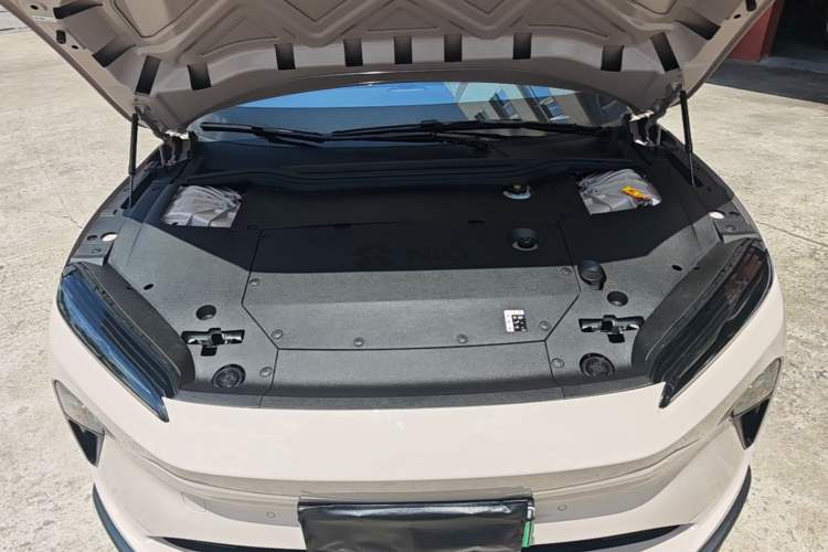 Used Nio ET5 2024 75 kWh Engine Bay