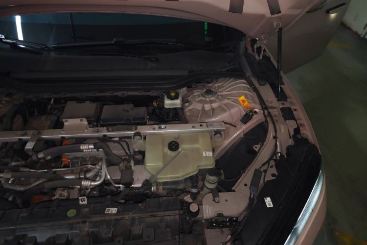 Used Nio ET5 2024 75 kWh Engine Bay Left