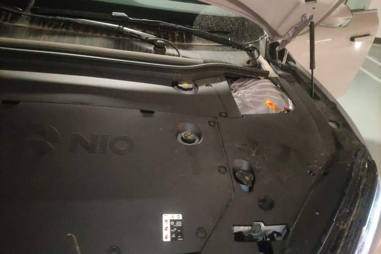 Used Nio ET5 2024 75 kWh Engine Bay Left