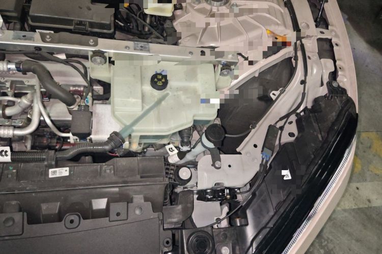 Used Nio ET5 2024 75 kWh Engine Bay Left
