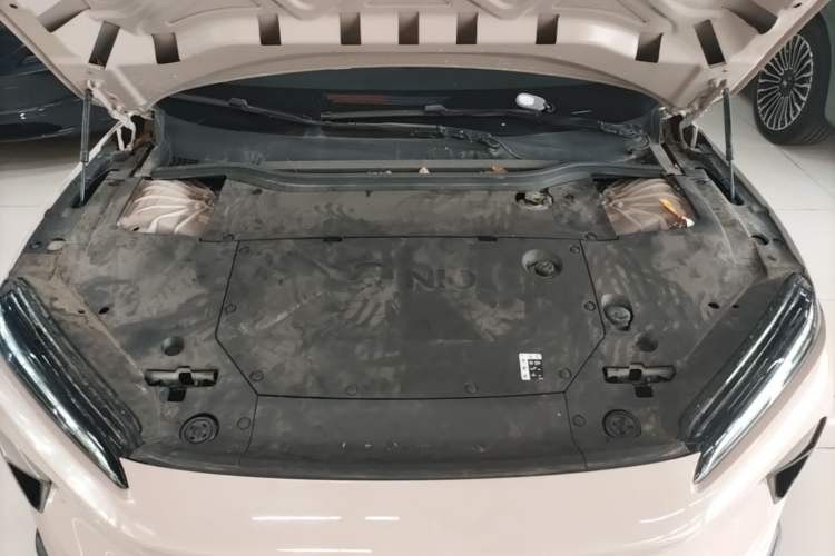 Used Nio ET5 2024 75 kWh Engine Bay