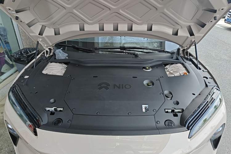 Used Nio ET5 2024 75 kWh Engine Bay