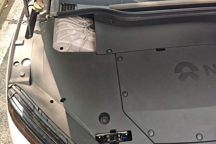 Used Nio ET5 2024 75 kWh Engine Bay Right