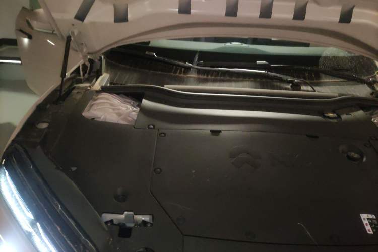 Used Nio ET5 2024 75 kWh Engine Bay Right