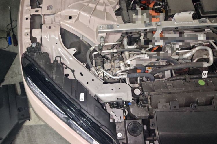Used Nio ET5 2024 75 kWh Engine Bay Right