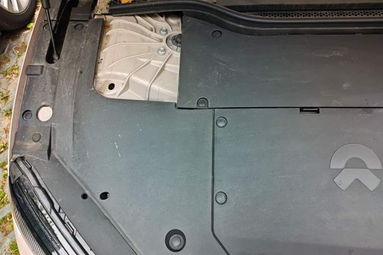 Used Nio ET5 2024 75 kWh Engine Bay Right