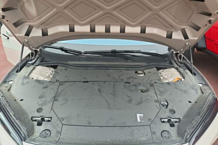 Used Nio ET5 2024 75 kWh Engine Bay
