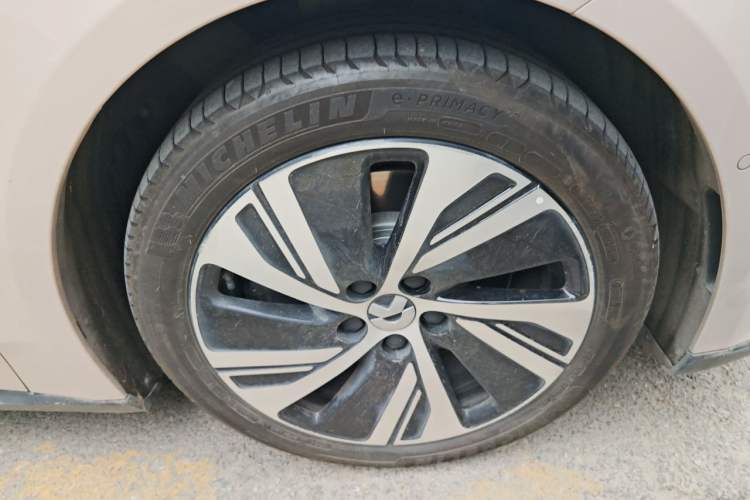 Used Nio ET5 2024 75 kWh Exterior 1