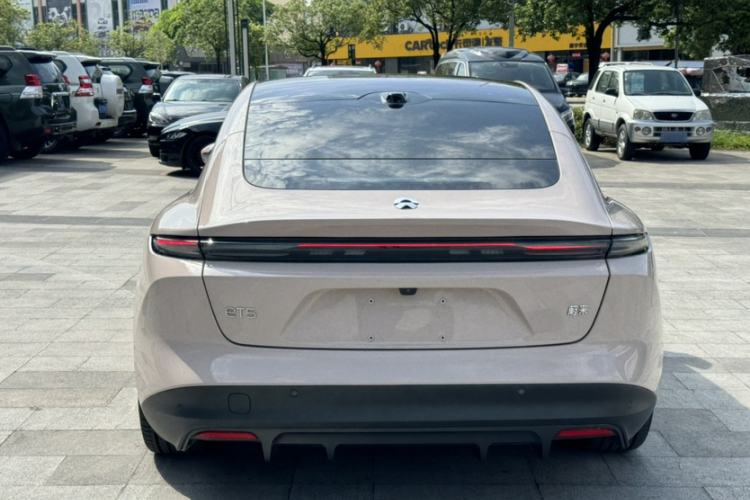 Used Nio ET5 2024 75 kWh Exterior 1