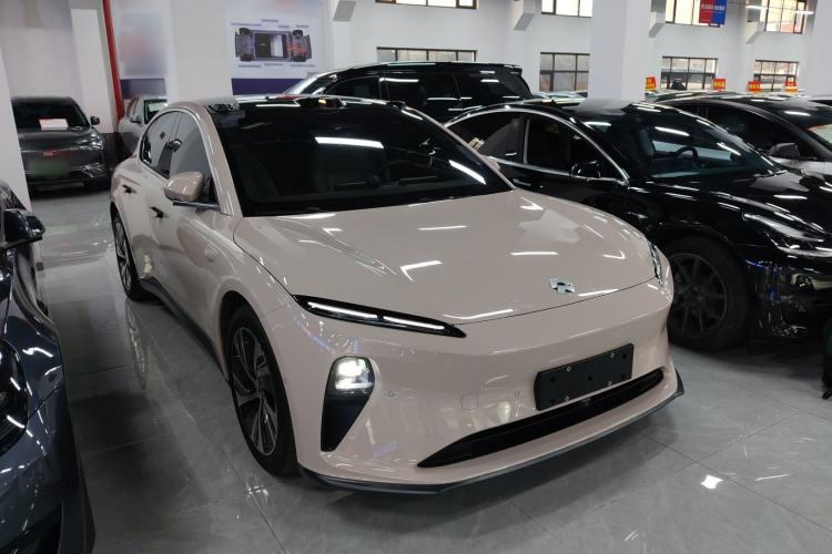 Used Nio ET5 2024 75 kWh Exterior 1
