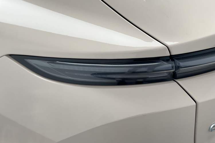 Used Nio ET5 2024 75 kWh Exterior 10