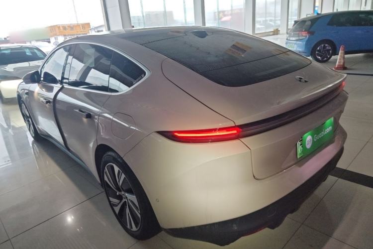 Used Nio ET5 2024 75 kWh Exterior 2