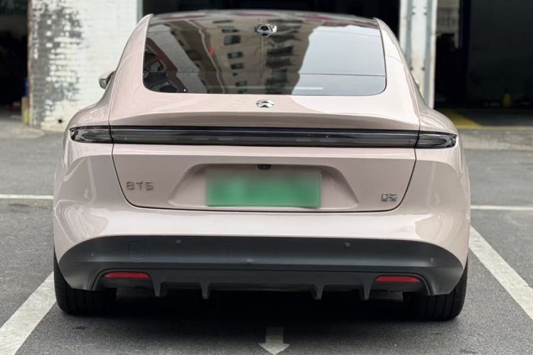Used Nio ET5 2024 75 kWh Exterior 2