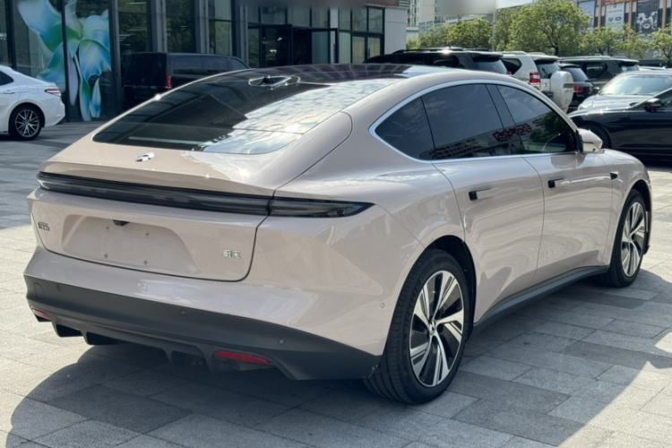 Used Nio ET5 2024 75 kWh Exterior 2
