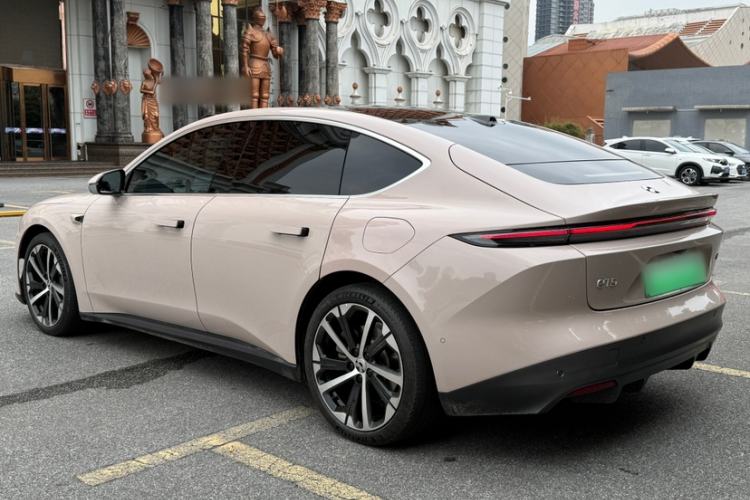 Used Nio ET5 2024 75 kWh Exterior 2