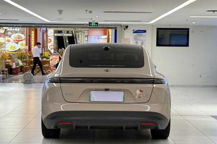 Used Nio ET5 2024 75 kWh Exterior 2