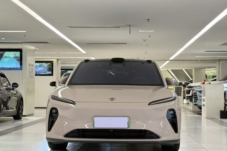 Used Nio ET5 2024 75 kWh Exterior 3