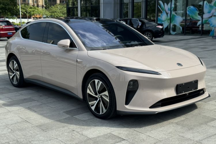 Used Nio ET5 2024 75 kWh Exterior 5