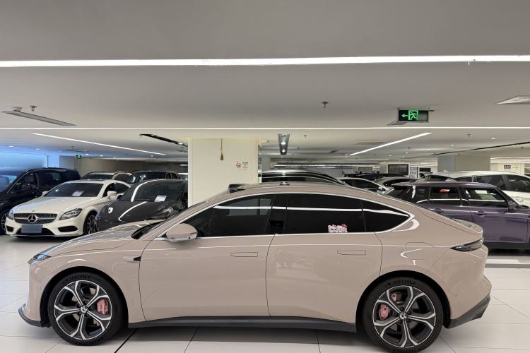Used Nio ET5 2024 75 kWh Exterior 5