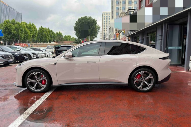 Used Nio ET5 2024 75 kWh Exterior 6