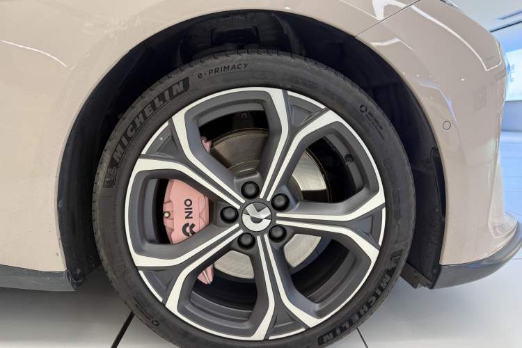 Used Nio ET5 2024 75 kWh Exterior 7