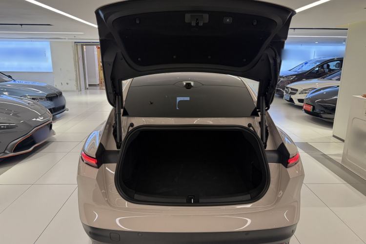 Used Nio ET5 2024 75 kWh Exterior 8