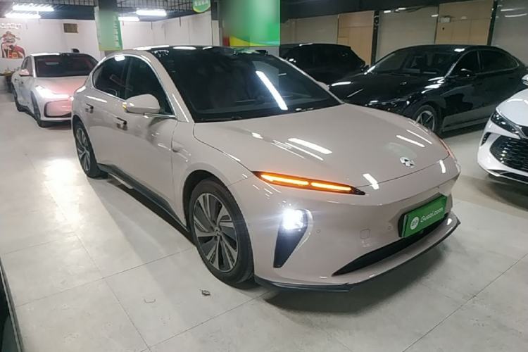 Used Nio ET5 2024 75 kWh Front Right 45 Deg
