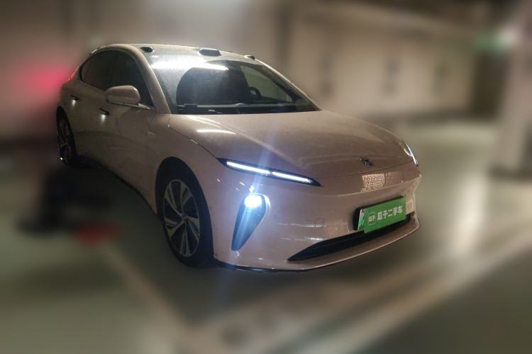 Used Nio ET5 2024 75 kWh Front Right 45 Deg