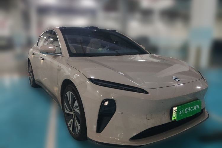 Used Nio ET5 2024 75 kWh Front Right 45 Deg