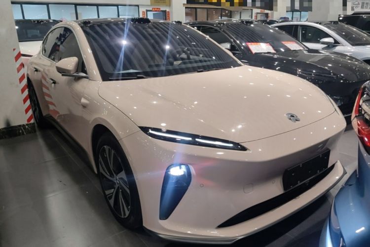 Used Nio ET5 2024 75 kWh Front Right 45 Deg