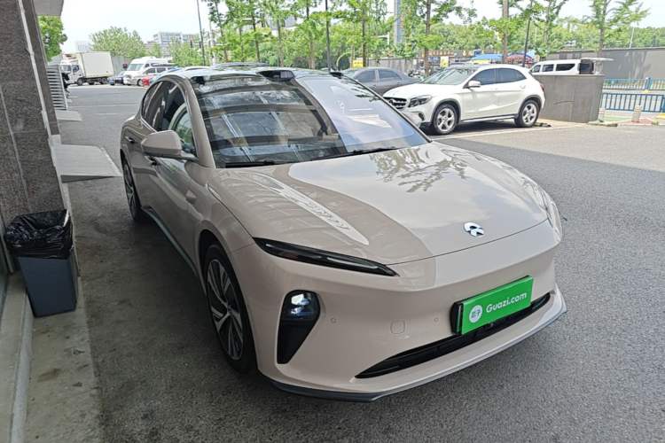Used Nio ET5 2024 75 kWh Front Right 45 Deg