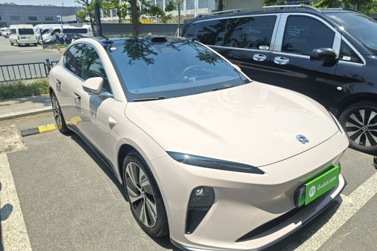 Used Nio ET5 2024 75 kWh Front Right 45 Deg