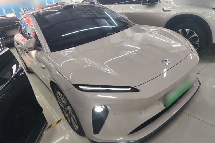 Used Nio ET5 2024 75 kWh Front Right 45 Deg