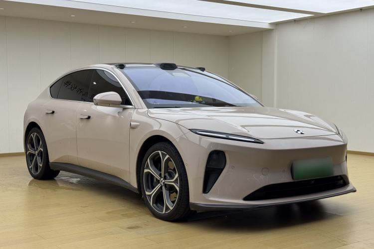 Used Nio ET5 2024 75 kWh Front Right 45 Deg