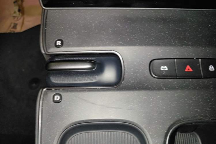 Used Nio ET5 2024 75 kWh Gear Lever