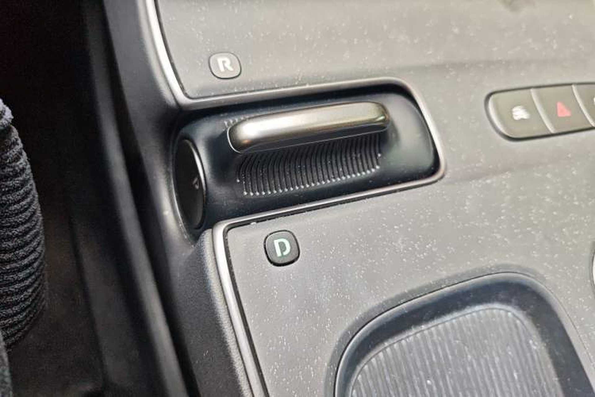 Used Nio ET5 2024 75 kWh Gear Lever