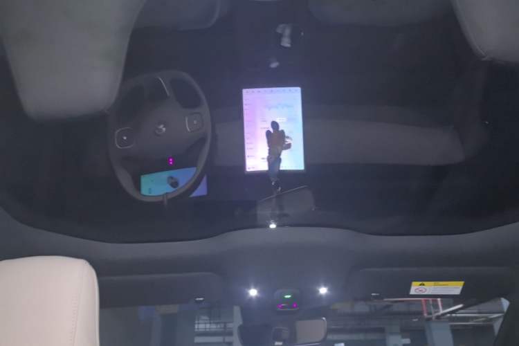 Used Nio ET5 2024 75 kWh Headliner