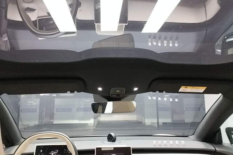 Used Nio ET5 2024 75 kWh Headliner
