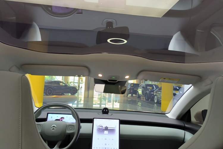 Used Nio ET5 2024 75 kWh Headliner