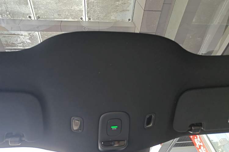 Used Nio ET5 2024 75 kWh Headliner