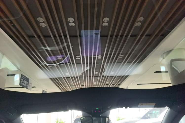 Used Nio ET5 2024 75 kWh Headliner