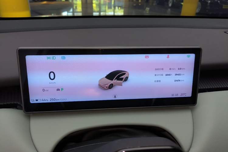 Used Nio ET5 2024 75 kWh Instrument Cluster