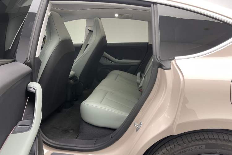 Used Nio ET5 2024 75 kWh Interior 2