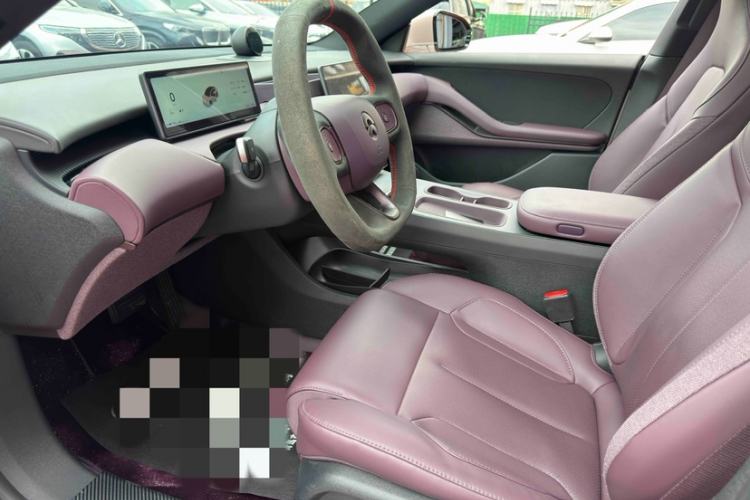 Used Nio ET5 2024 75 kWh Interior 3