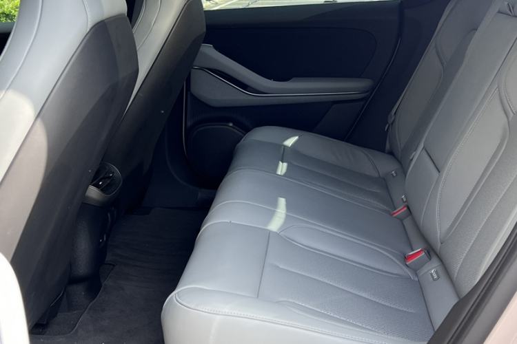 Used Nio ET5 2024 75 kWh Interior 3
