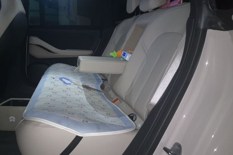 Used Nio ET5 2024 75 kWh Interior 4